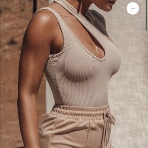 TAUPE JEDIAH KEYHOLE BODYSUIT - XXL never worn